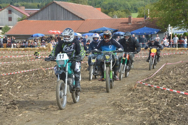 Sechs-Stunden-Mofarennen Motorradfreunde Nehren 2015