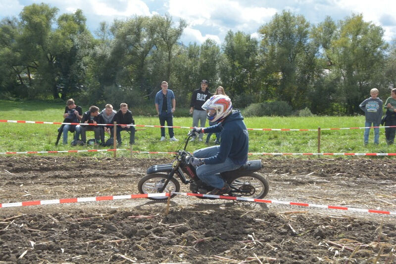 Sechs-Stunden-Mofarennen Motorradfreunde Nehren 2015