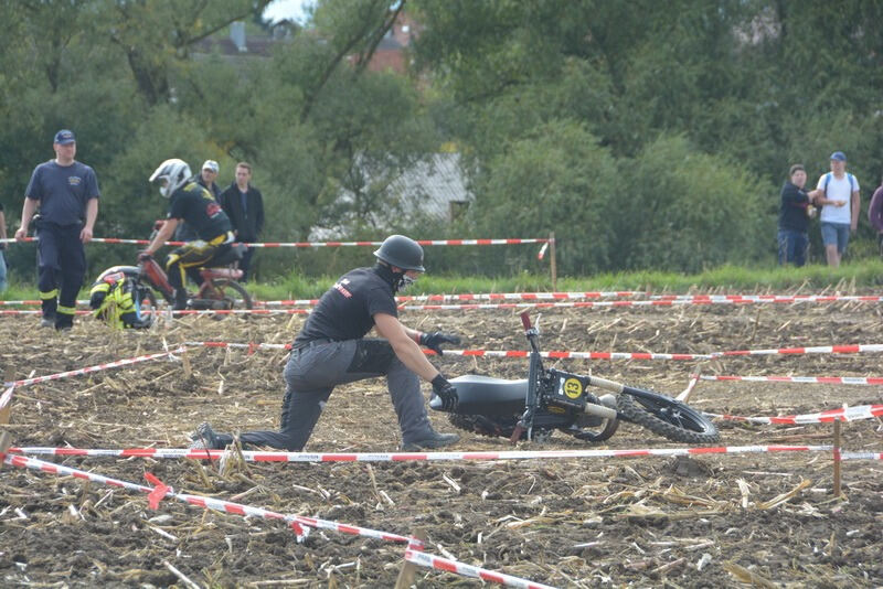 Sechs-Stunden-Mofarennen Motorradfreunde Nehren 2015
