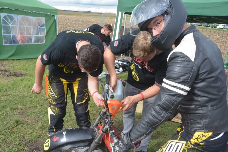 Sechs-Stunden-Mofarennen Motorradfreunde Nehren 2015