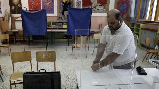Griechenland wählt ein neues Parlament. Umfragen deuten auf einen knappen Vorsprung der Linkspartei Syriza von Ex-Ministerprä