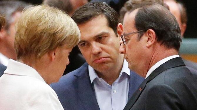Aus den Wochen der Dauerverhandlungen in Brüssel: Kanzlerin Merkel, Alexis Tsipras und Frankreichs Präsident Hollande im Gesp