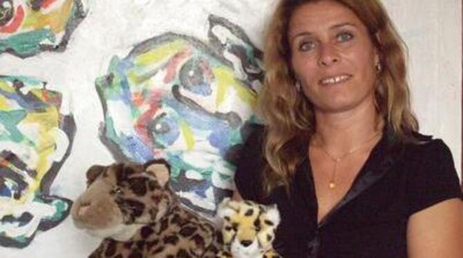 Plüsch-Leopard Kalimba hat Zauberflecken, die Kindern beim Einschlafen helfen - sagt die Psychologin Angelika Schlarb. FOTO: SCH