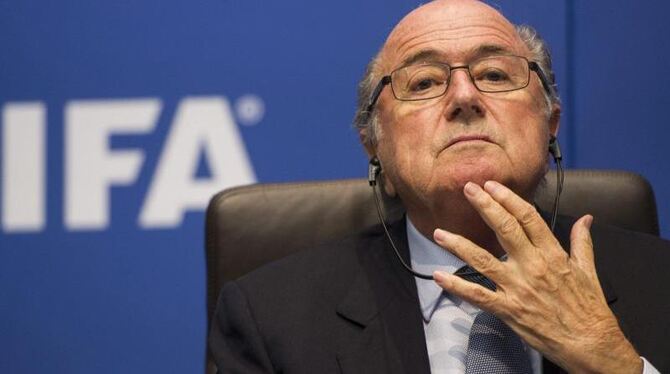 FIFA-Präsident Joseph Blatter widersetzt sich auch den Forderungen großer Sponsoren zum sofortigen Rücktritt. Foto: Ennio Lea