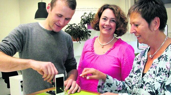 Tomo Evic, Sabine Andreadis und Ellen Beck freuen sich auf möglichst viele Besucher beim ersten Termin des Mittelstädter "Repair