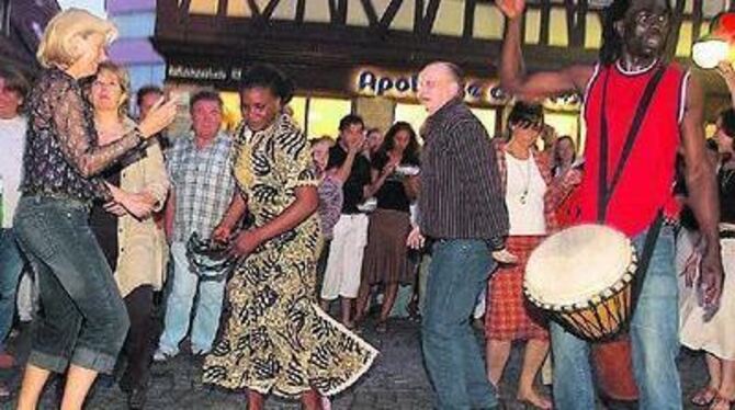 Schon bei der langen Einkaufsnacht im Juni heizte die Gruppe Safnama den Reutlingern ein. Beim ersten Afrikafestival auf dem ehe