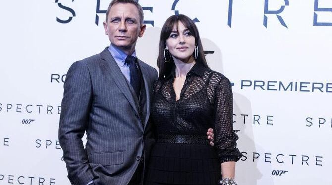 Cooler Typ: Daniel Craig (l.) mit Bondgirl Monica Bellucci bei der »Spectre«-Premiere in Rom. Foto: Angelo Carconi