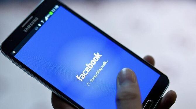 Das Wachstum bei Facebook wurde erneut von der Nutzung auf Smartphones befeuert. Foto: Luong Thai Linh