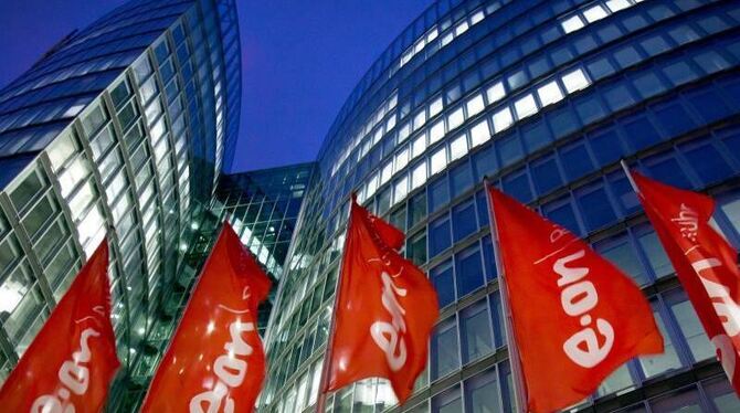 Die Eon-Zentrale in Essen: Für die ersten neun Monate meldet der Konzern fast sechs Milliarden Euro Verlust. Foto: Nico Kurth