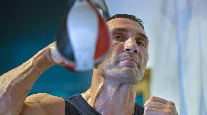 »Emotionen dürfen im Boxen keine Rolle spielen«, sagt Schwergewichts-Champion Wladimir Klitschko. FOTOS: WITTERS »Emotionen dürfen im Boxen keine Rolle spielen«, sagt Schwergewichts-Champion Wladimir Klitschko. FOTOS: WITTERS