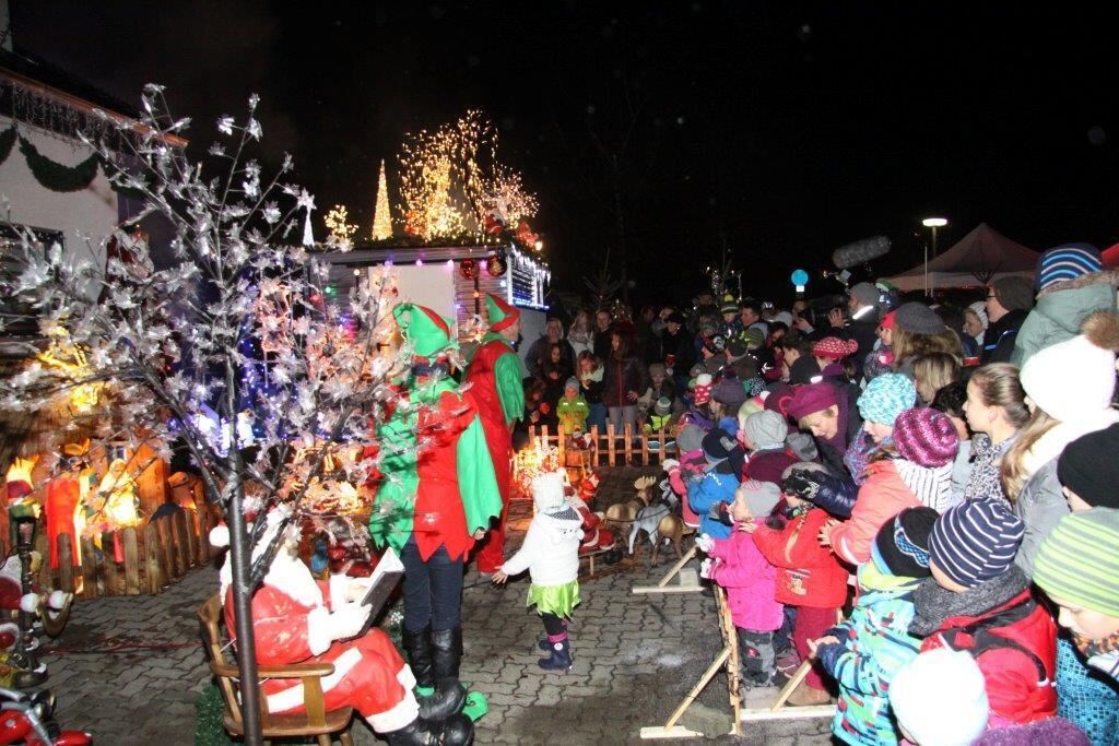 Weihnachtshaus Lichtenstein Unterhausen