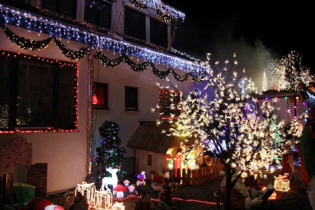 Weihnachtshaus Lichtenstein Unterhausen