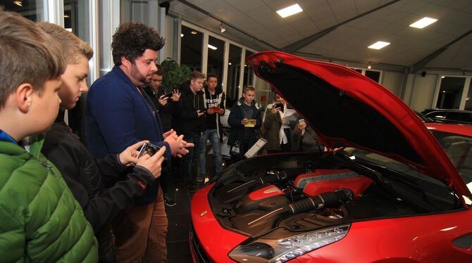 660 PS, zwölf Zylinder: Der Ferrari hat ein Löwenherz. FOTO: FINK