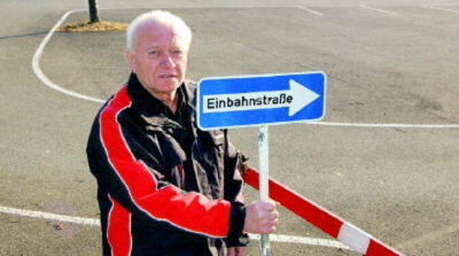 Johann Fedel (69) ist seit zehn Jahren Platzwart auf dem Verkehrsübungsplatz Reutlingen. Einmal hatte er 18 Autos zu betreuen -