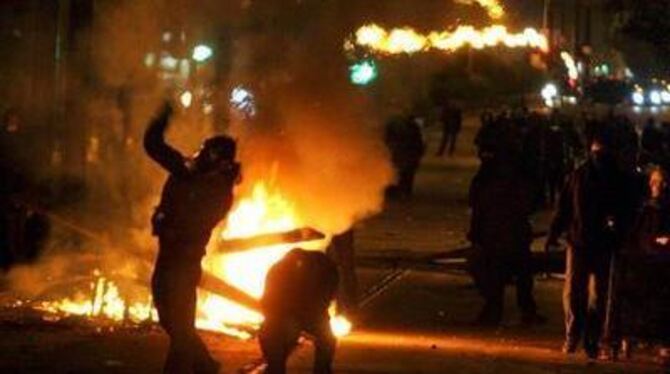 Die gewalttätigen Krawalle in Athen sind wieder aufgeflammt. FOTO: DPA