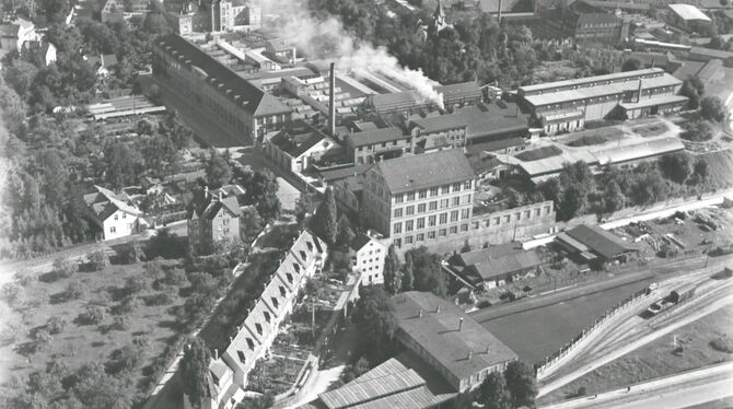 Luftaufnahme der Maschinenfabrik Gustav Wagner von 1954. Das Unternehmen entwickelte sich ab 1890 zu einer der bedeutendsten Reu