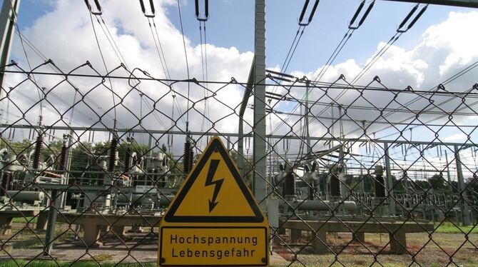 Beim Umspannwerk im Gewerbegebiet Längenfeld wurde eine neue Messstation installiert, die genau aufzeichnet, wie viel Strom durc