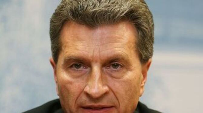 Günther Oettinger (55) mahnt bei Steuerentlastungen zur Vorsicht.  FOTO: DPA