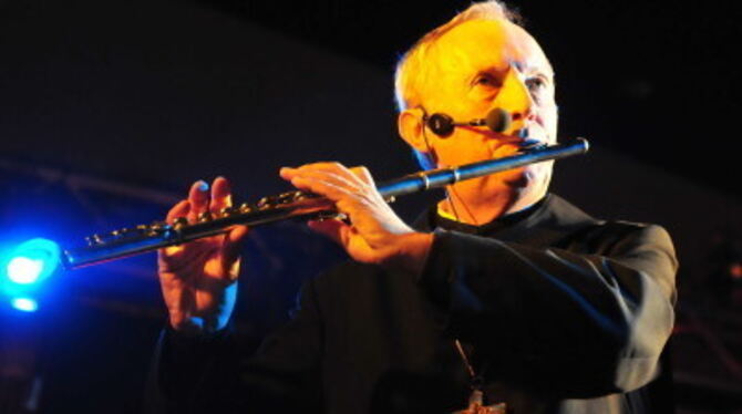 Abtprimas Notker Wolf, Chef aller Mönche und Nonnen, in einem anderen Element: Am Samstag spielte er in Oberstetten bei »R