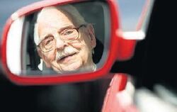 Aufs Autofahren verzichten möchten die wenigsten Senioren. Unfälle bauen sie vor allem, weil die Konzentration nachlässt. FOTO:
