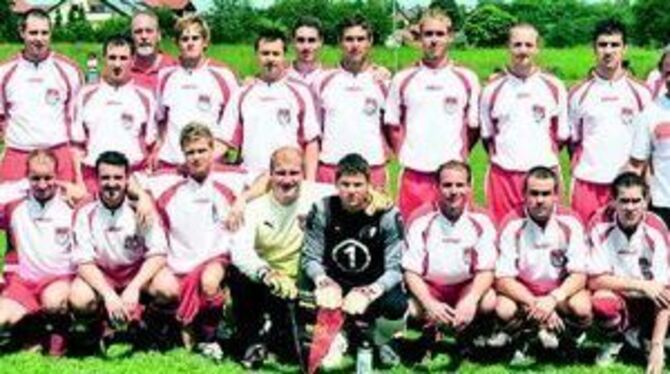 Nach der Saison 2000/01 stiegen die Sportfreunde Dußlingen aus der Tübinger A-Liga ab. Nun gelang mit dem neuen Trainer-Duo Wagn