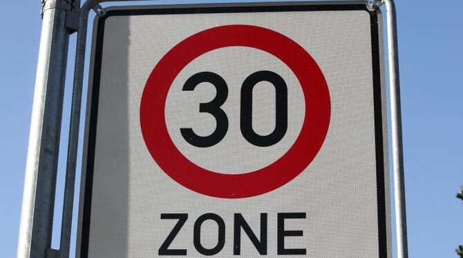 Die Einführung von Tempo-30-Zonen soll vereinfacht werden. Foto: Bernd Wüstneck