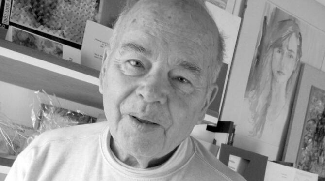 Dietmar Scholz 2013 in seinem Haus in Reutlingen-Altenburg. ARCHIVFOTO: CAN