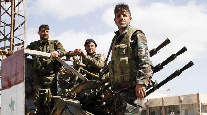 Syrische Soldaten im Süden des Landes. Nun ist eine Waffenruhe in Kraft getreten. Foto: EPA/Archiv