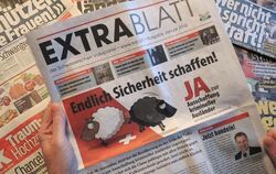 «Extrablatt» der Schweizerischen Volkspartei (SVP). Die Schweizer stimmen über eine Verschärfung der Ausweisung krimineller A