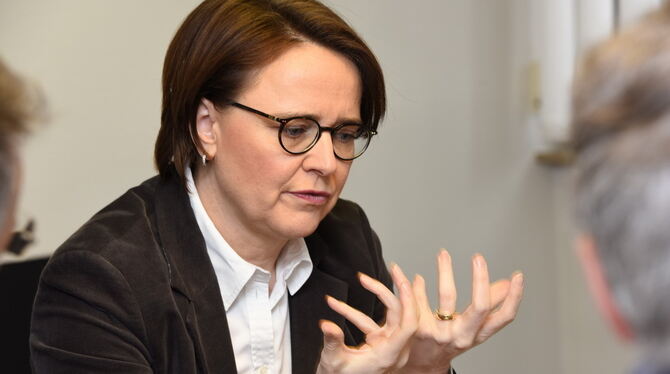 Annette Widmann-Mauz zu Besuch beim GEA