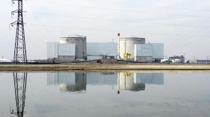 Das Atomkraftwerk Fessenheim in Frankreich. Foto: Christophe Karaba/Archiv