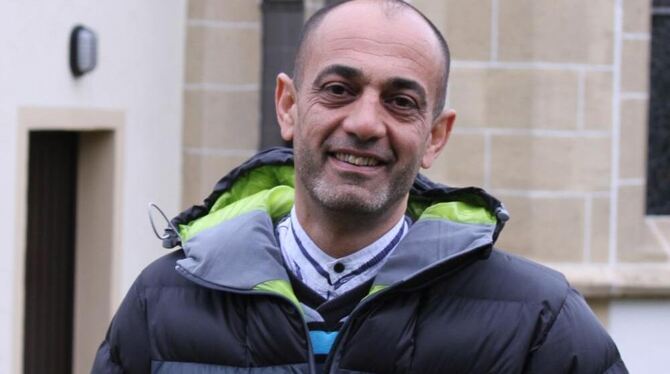 Samir Latifa stammt aus dem syrischen Ort Sadad, in dem vor allem Christen leben. Den Oster-Gottesdienst besucht er nun hier: in