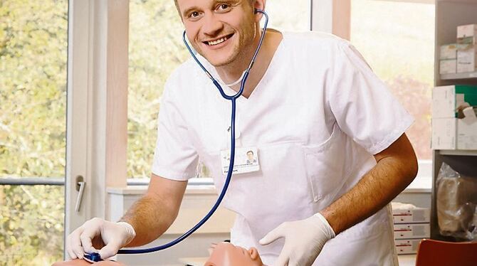 Die neue Ausbildung soll alle Bereiche des Pflegeberufs umfassen. FOTO: UKT