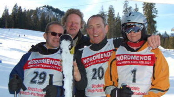 Siegreiches GEA-Skiteam in Garmisch: Joachim Bräuninger, Stefan Hartmaier, Hans Jörg Conzelmann und Ina Radau.  FOTO: PR