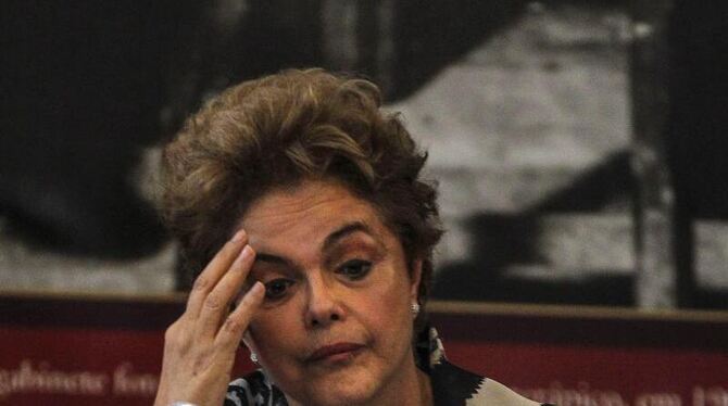 Brasiliens Präsidentin Dilma Rousseff kämpft verzweifelt gegen Amtsenthebung. Foto: Antonio Lacerda/Archiv