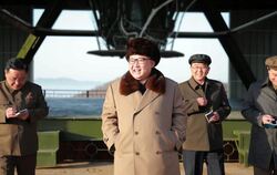 Nordkoreas Machthaber Kim Jong Un Anfang April auf einem Militär-Testgelände. Foto: EPA/KCNA