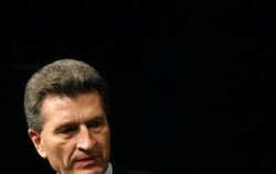 Der baden-württembergische Ministerpräsident Günther Oettinger (CDU) wird neuer deutscher EU-Kommissar.
FOTO: DPA