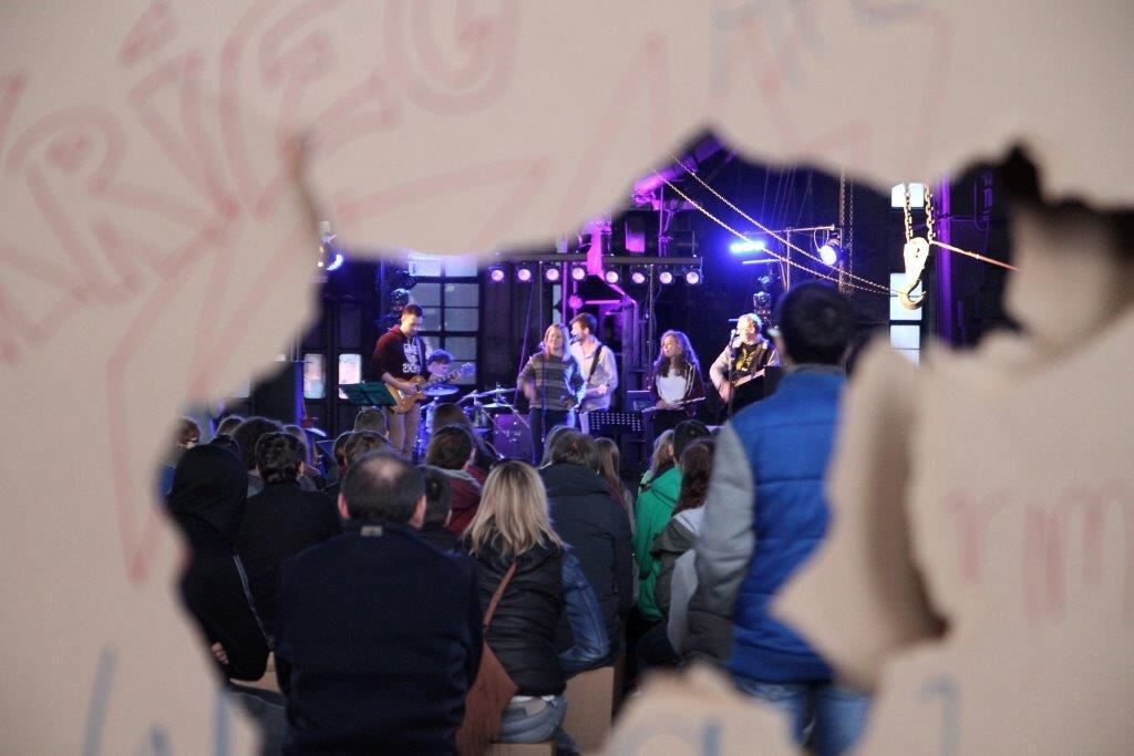Jugendgottesdienst in der großen Schmiedehalle Henning-Areal Metzingen