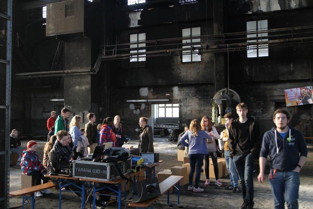 Jugendgottesdienst in der großen Schmiedehalle Henning-Areal Metzingen