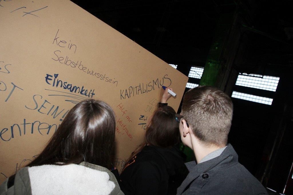 Jugendgottesdienst in der großen Schmiedehalle Henning-Areal Metzingen