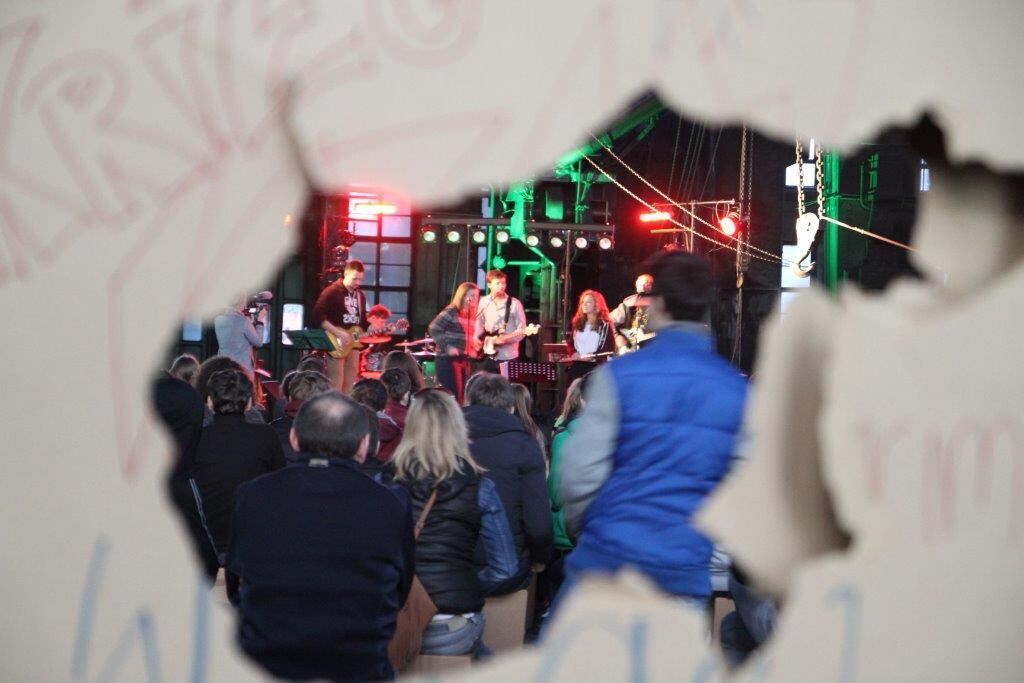 Jugendgottesdienst in der großen Schmiedehalle Henning-Areal Metzingen