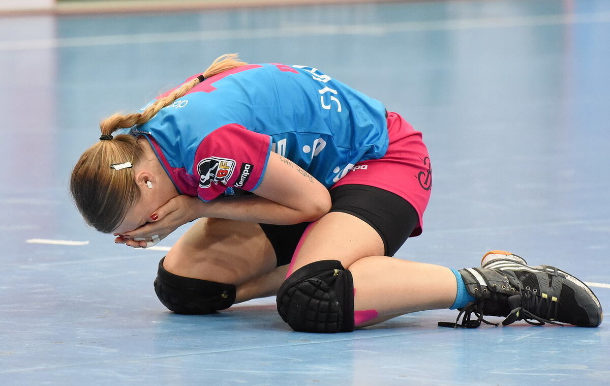 TuS Metzingen - Dunaujvaros KKA 28:26