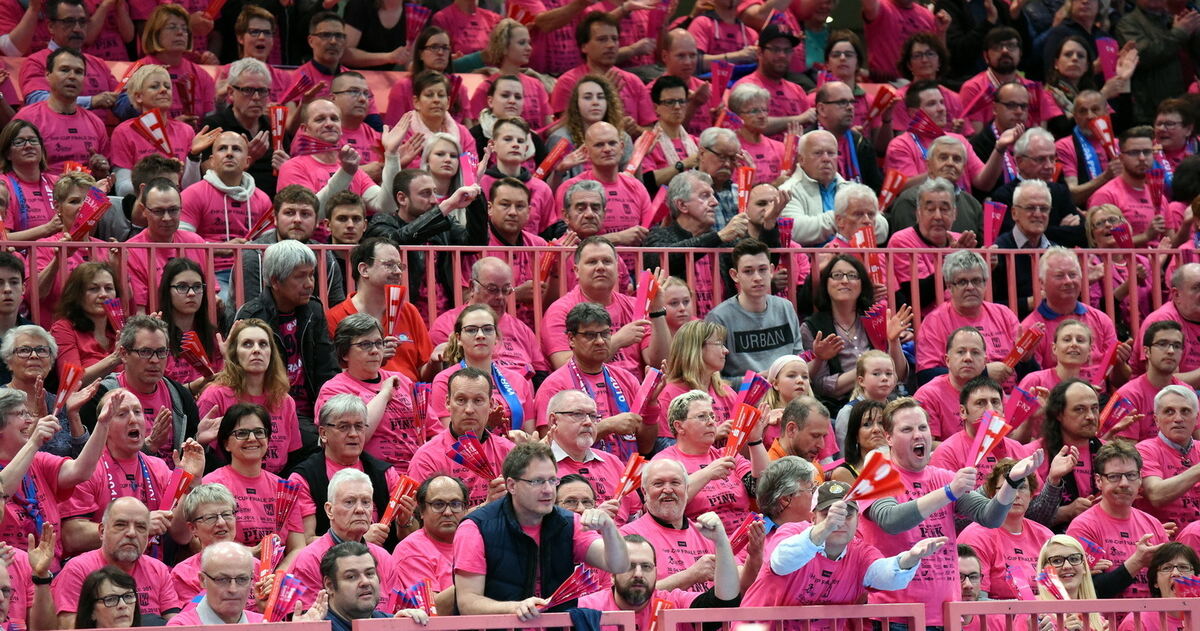 TuS Metzingen - Dunaujvaros KKA 28:26