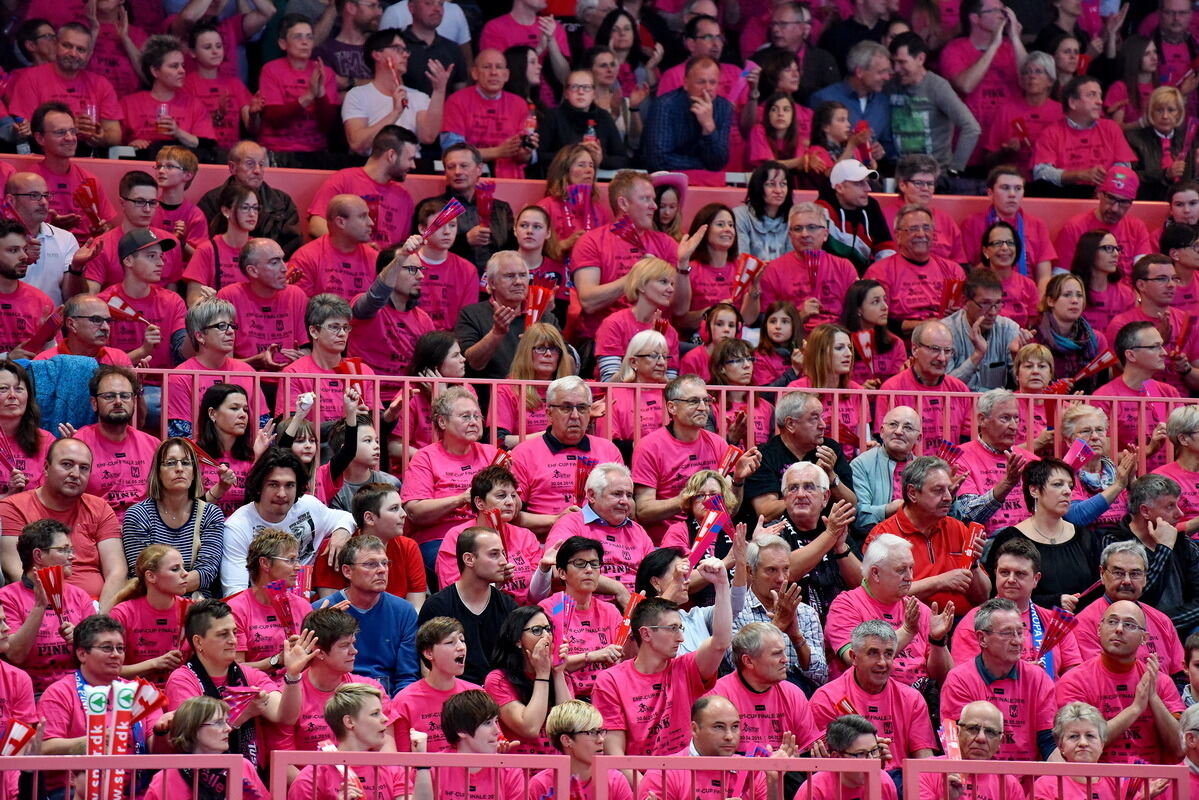 TuS Metzingen - Dunaujvaros KKA 28:26