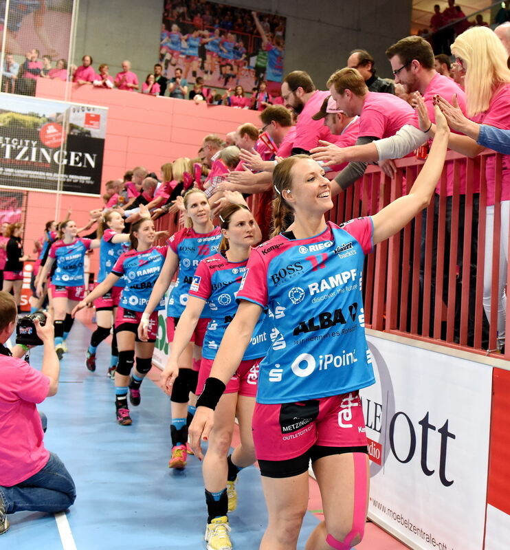 TuS Metzingen - Dunaujvaros KKA 28:26