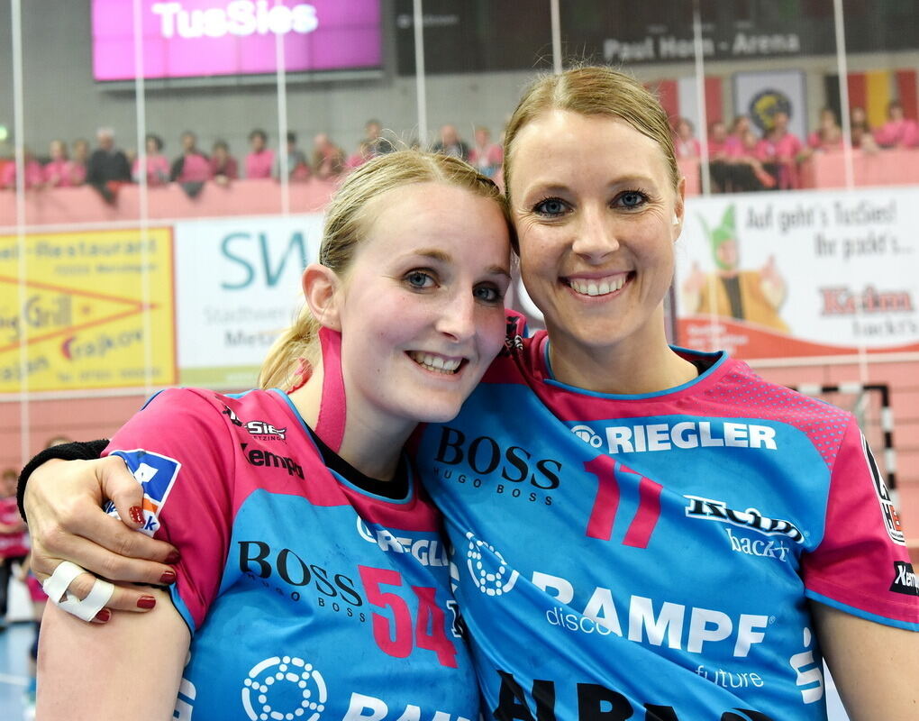 TuS Metzingen - Dunaujvaros KKA 28:26