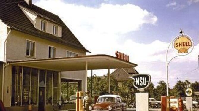 Kfz-Gewerbe einst: Das Autohaus Schänzlin in Pfullingen.
FOTO: PR