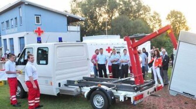 Das DRK in Mössingen hat ein neues Spezialfahrzeug in Dienst gestellt.
GEA-FOTO: MEYER