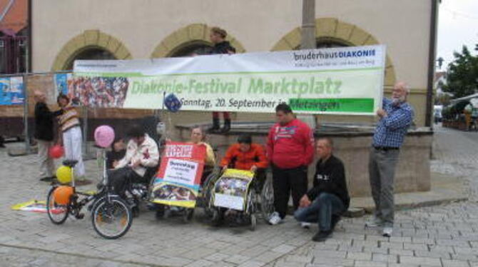 Sie alle hoffen, dass das Diakoniefestival auf dem Rathausplatz in Metzingen ein großer Erfolg wird (von links): Pfarrer Bernd W