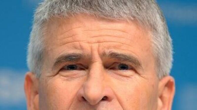 Jürgen Hambrecht liest den Deutschen die Leviten. FOTO: DPA